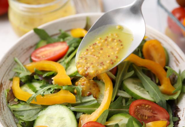 "Trouver la vinaigrette parfaite peut sembler difficile" : une diététicienne partage ses conseils pour choisir la sauce idéale pour sublimer vos salades !