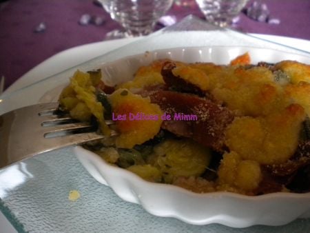 Crumble de courgettes au jambon Ganda et au parmesan