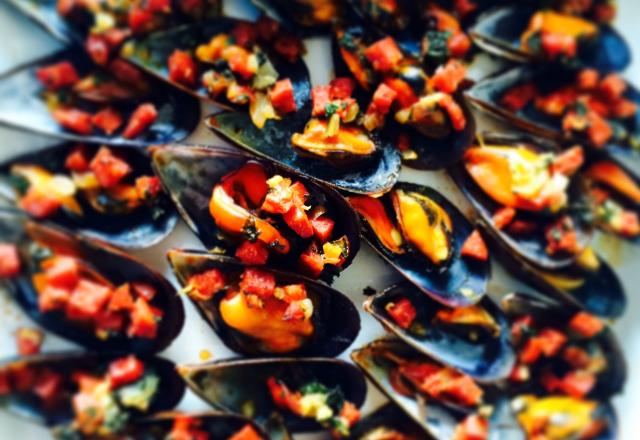 Tapas de moules au chorizo à la plancha