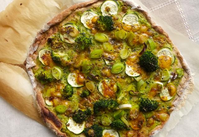 Pizza verte semi complète à la crème de courgettes