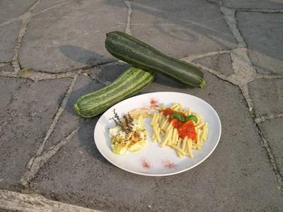 Courgettes gratinées à la ricotta et macaromis