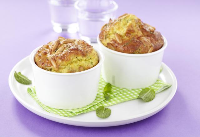 Petits flans soufflés courgettes -menthe-pignons