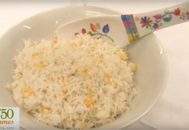 Riz sauté à la noix de coco