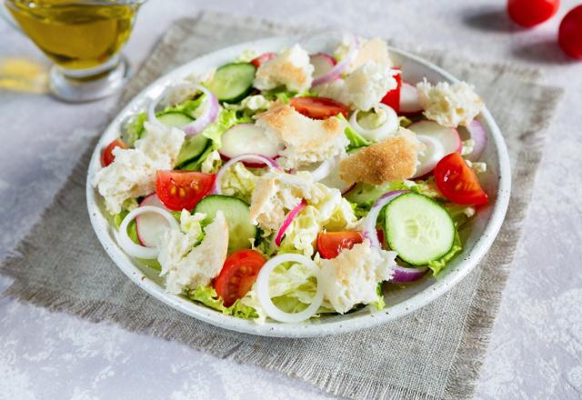 Fattouche : salade aux croûtons