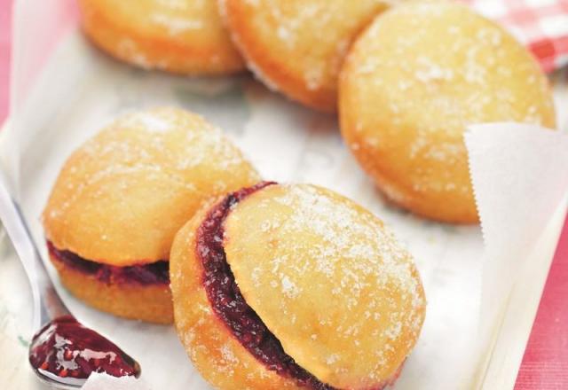 Beignets moelleux fourrés à la Framboise