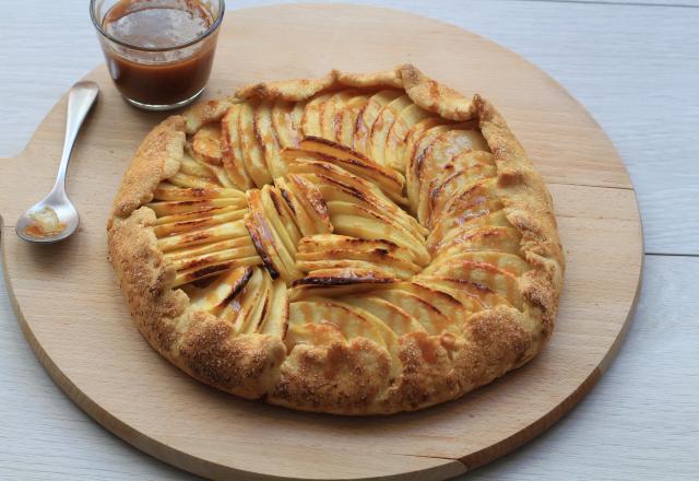 Tarte rustique pommes et caramel (sans moule)