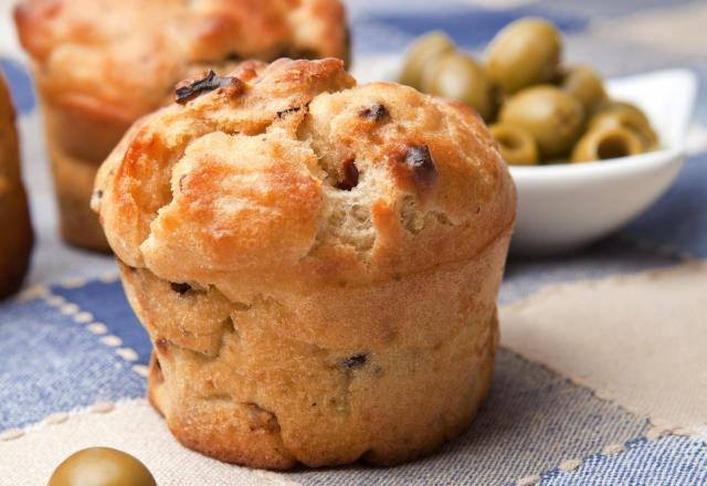 Cake aux olives au Camembert Le Rustique