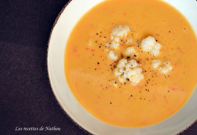 Soupe au chou-fleur, aux 3 poivrons et mascarpone