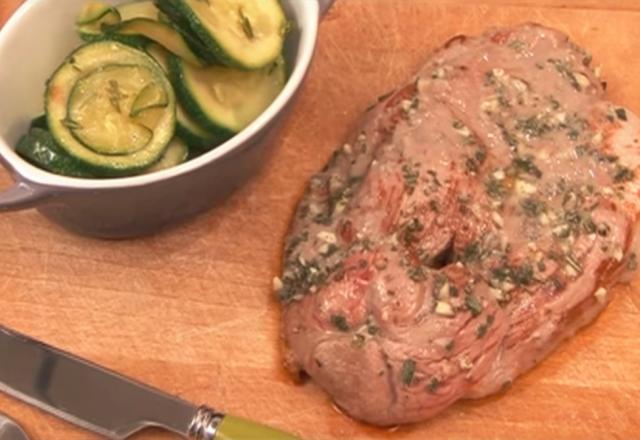 Steak d'agneau aux herbes aromatiques