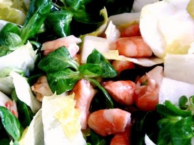 Salade & crevettes au vinaigre d'hibiscus