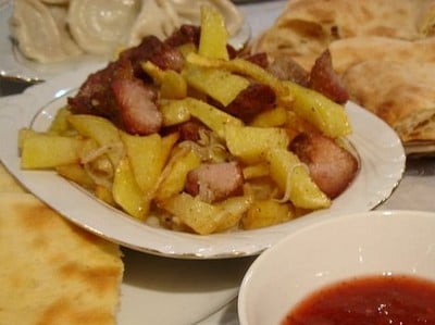 Poêlée de pommes de terre et échine de porc