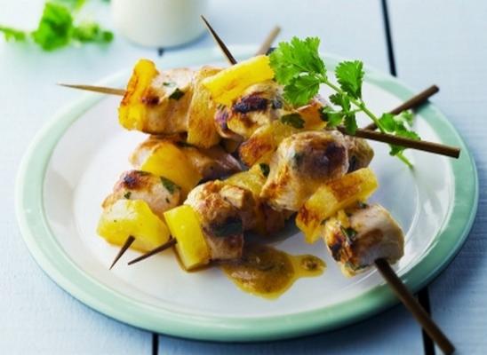 Mini brochettes de poulet mariné