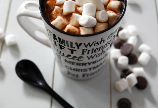 Chocolat chaud aux mini chamallows