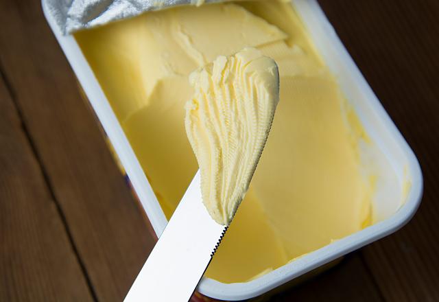 Moins chère que le beurre qui a fortement augmenté, la margarine est-elle une bonne alternative ?