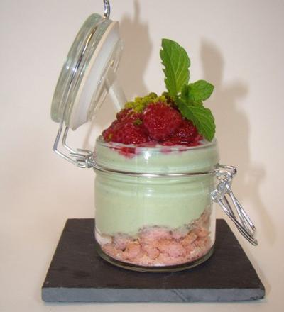 Petit pot gourmand ivoire, pistache et framboise