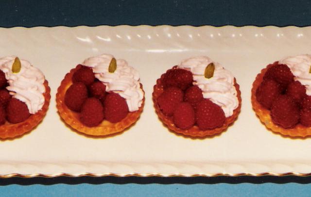 Tartelettes aux framboises chantilly