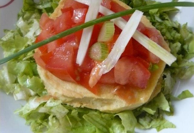 Tartare de tomate sur sablé