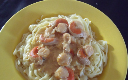 Tagliatelles de noix de St Jacques au Champagne