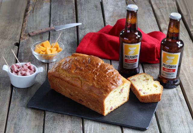 Cake à la bière, jambon et moutarde