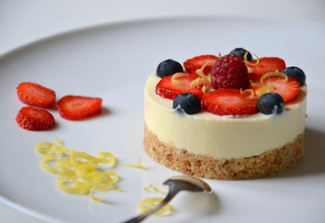 Cheesecake au citron, à la bergamote et aux fruits rouges (sans cuisson)