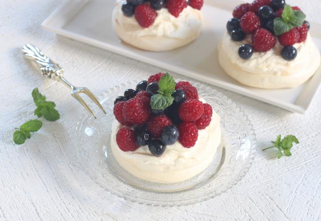 Mini pavlovas aux fruits rouges