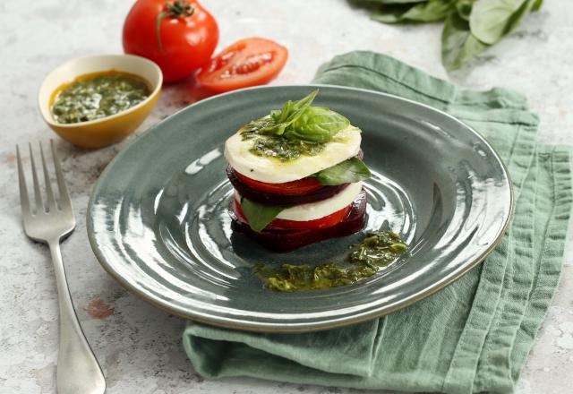 Mille-feuilles de mozzarella aux légumes