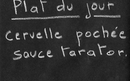 Cervelle pochée, sauce tarator