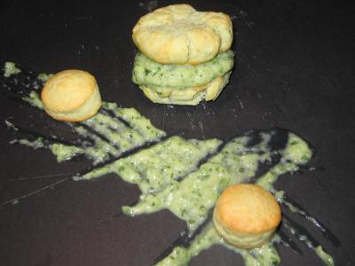 Purée de courgettes au roquefort en cookie salé façon macaron