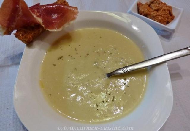 Velouté de panais et mouillettes de pata negra