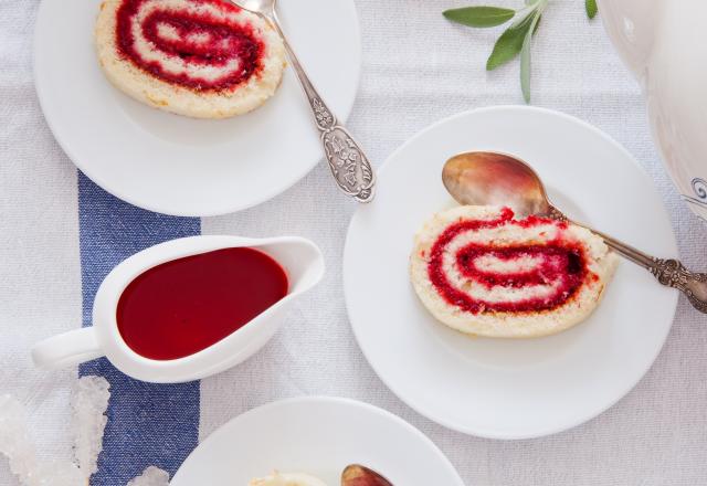 Gâteau roulé à la framboise