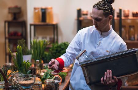 Top Chef : Danny reçoit la visite d’une star du rap dans son restaurant