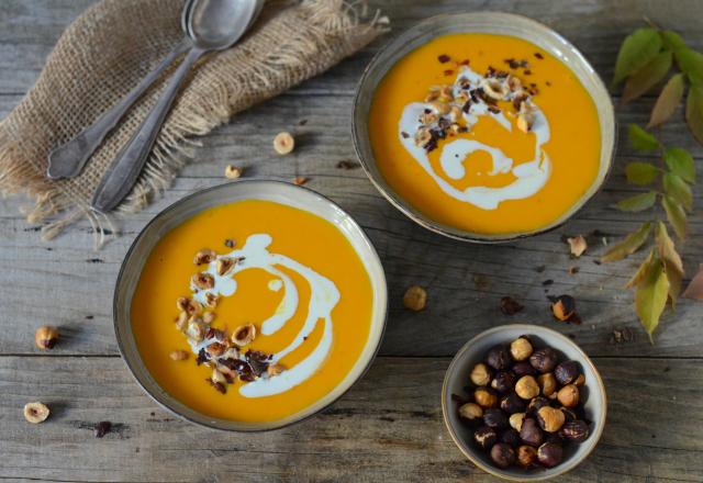 Velouté de butternut au curry et aux noisettes