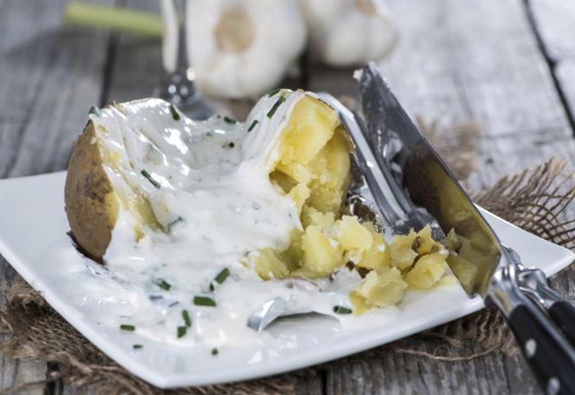 Pommes de terre au four à la crème de ciboulette