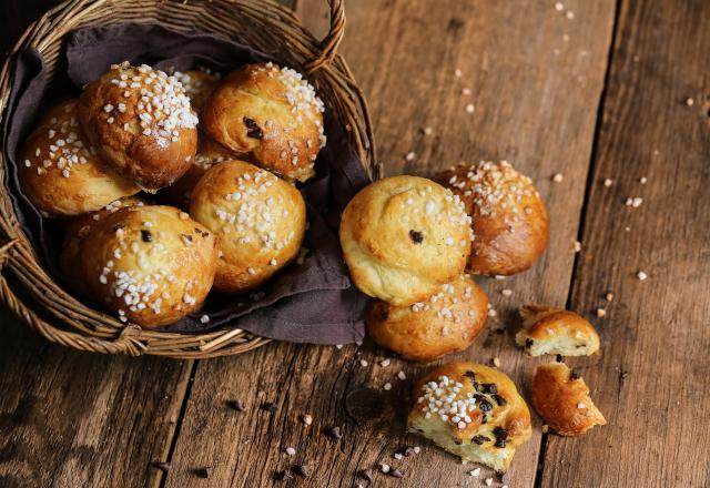 Voici une recette de brioche express et allégée, une parfaite option pour un petit-déjeuner ou un goûter sain !