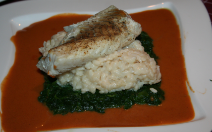 Filet de cabillaud sur risotto et bisque de homard