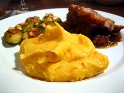 Purée de pommes de terre et carottes au persil