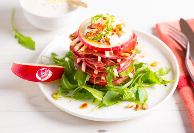 Mille feuilles de pommes Pink Lady® et sauce légère citronnée