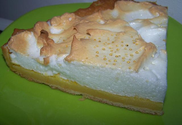 Tarte au citron meringuée : harmonie des couleurs et des saveurs