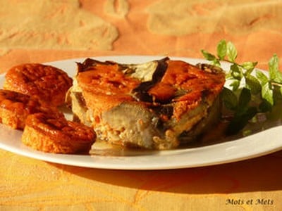 Charlottes d'aubergines et poivrons, cœur de chèvre fondant