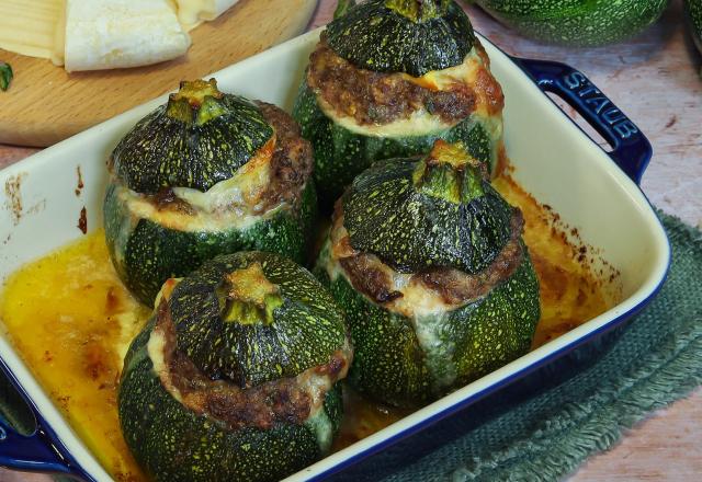 Une farce bien moelleuse et une chair fondante, voici notre meilleure recette pour réussir les courgettes farcies