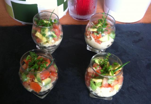 Verrines tomates, avocat et crabe