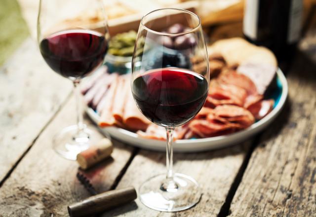 Beaujolais nouveau : avec quels plats et fromages s’accorde-t-il le mieux  ?