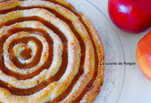 Gâteau moelleux aux pommes flambées