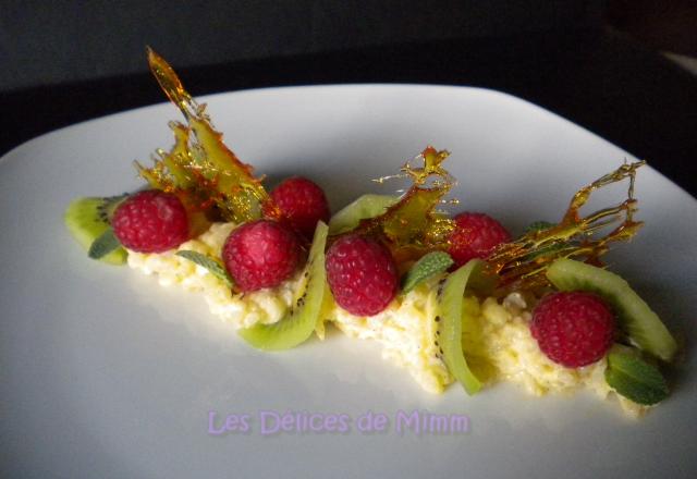 Riz au lait aux framboises, kiwis et caramel