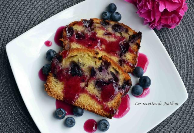 Cake aux myrtilles et son coulis