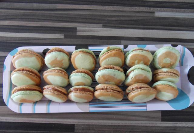 Macarons au chocolat et au caramel