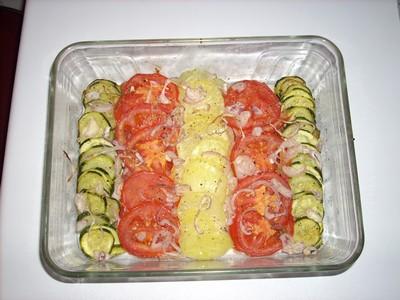 Gratin de courgettes, tomates et pommes de terre