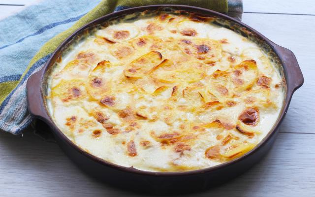 “Je la refais régulièrement, un vrai régal” : faites un VRAI gratin dauphinois avec notre recette notée 4,9/5 par les lecteurs de 750g !