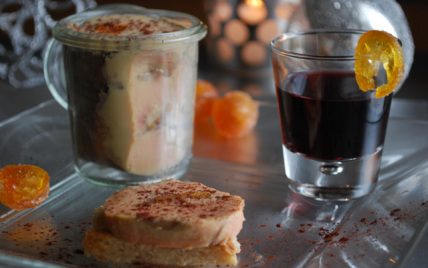 Foie gras au banyuls rouge, kumquate confit, épices et trait de cacao amer...