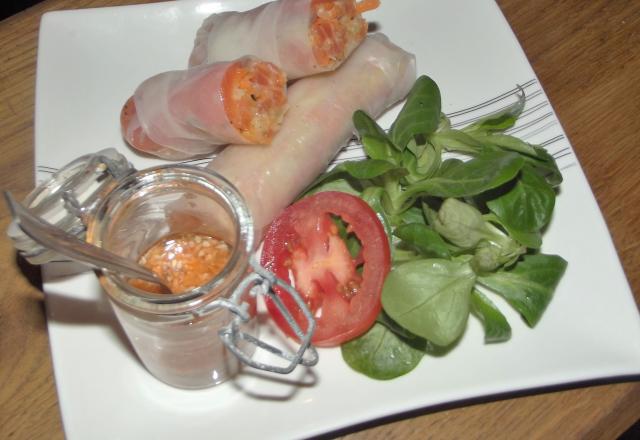 Rouleaux de printemps au saumon, radis noir et fenouil